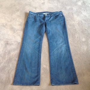 Size 30, 7 for all mankind flip flop jeans.